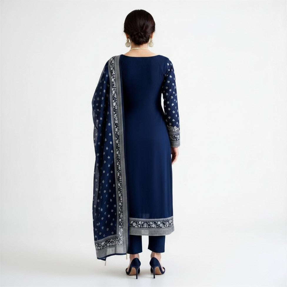 Luxury Lawn Suit for Women – Stylish Pakistani Wear Online (3 Piece)